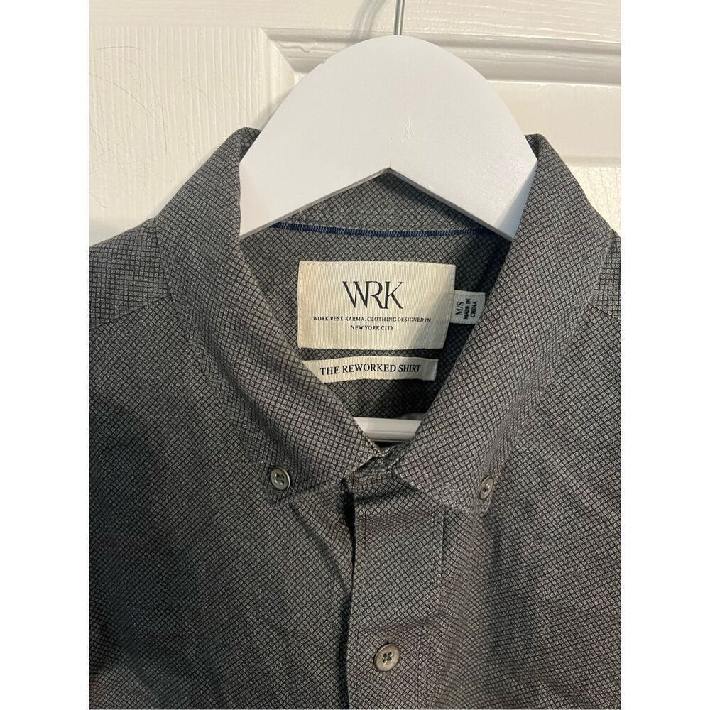 WKR Gray Green Mini Diamond Pattern Button Down The Reworked Shirt sz M